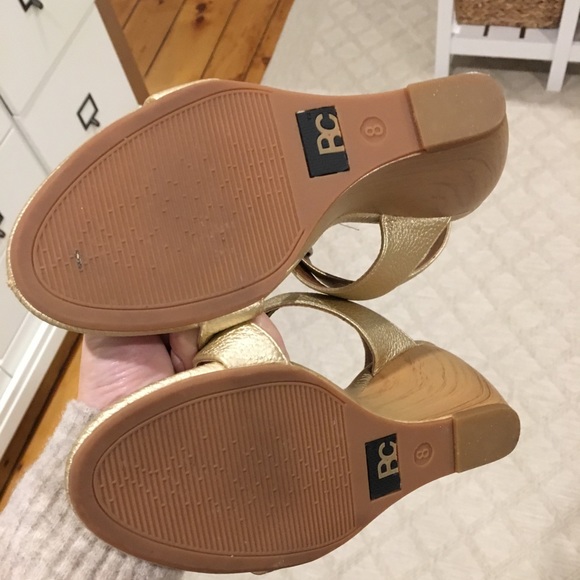 BC t-strap wedge - Picture 2 of 2